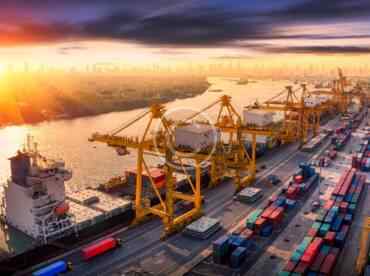 Freightliner trucks and commercial innovations